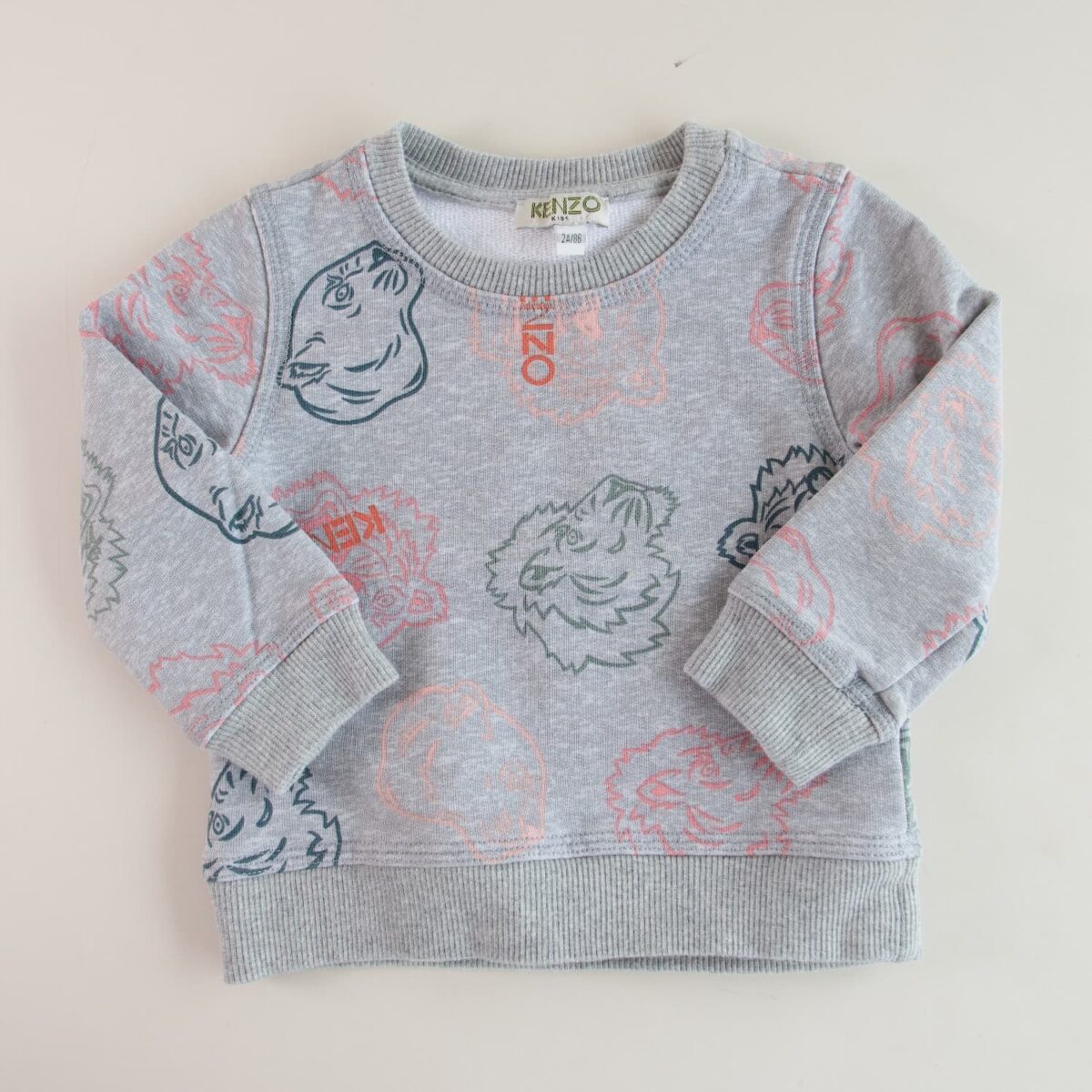 SUDADERA GRIS CON TIGRES COLORES